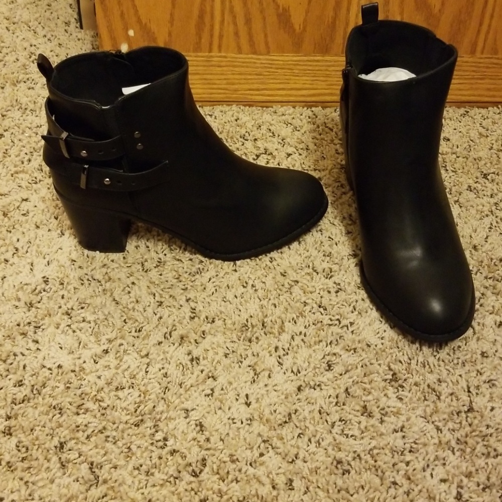 NWT Black Double Strap Ankle Booties